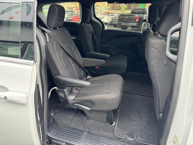 2022 Chrysler Pacifica in Knoxville, TN 37912 - 18079863 10