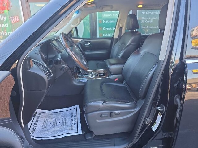 2017 INFINITI QX80 in Knoxville, TN 37912 - 18079865 5