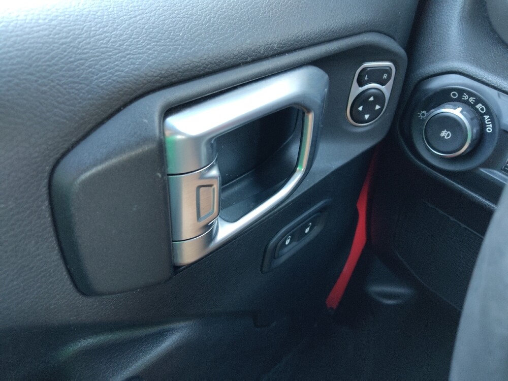 2018 Jeep Wrangler in Marietta, GA 30062 - 18079888 27