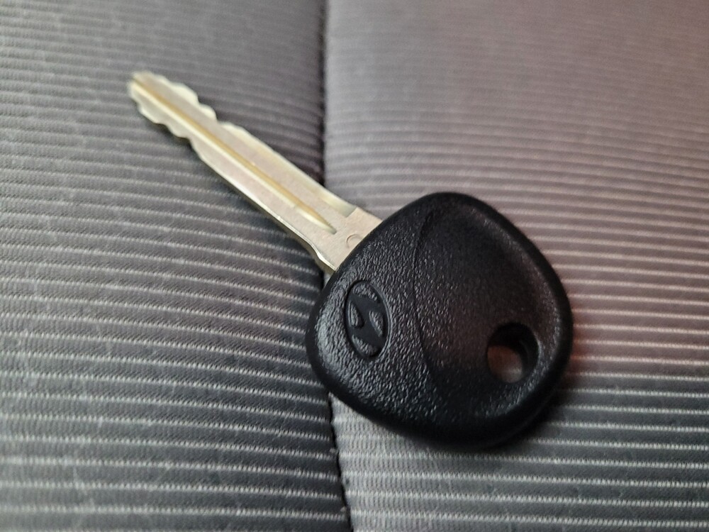 2017 Hyundai Elantra in Mesa, AZ 85210 - 18079914 32