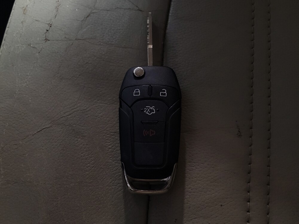 2016 Ford Fusion in Jacksonville, FL 32225 - 18079933 32