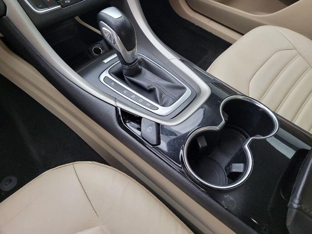 2016 Ford Fusion in Jacksonville, FL 32210 - 18079944 26