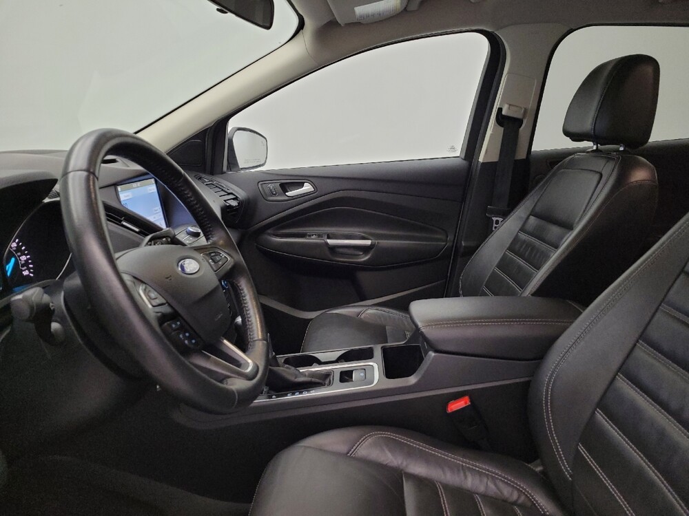 2017 Ford Escape in Louisville, KY 40258 - 18079991 17