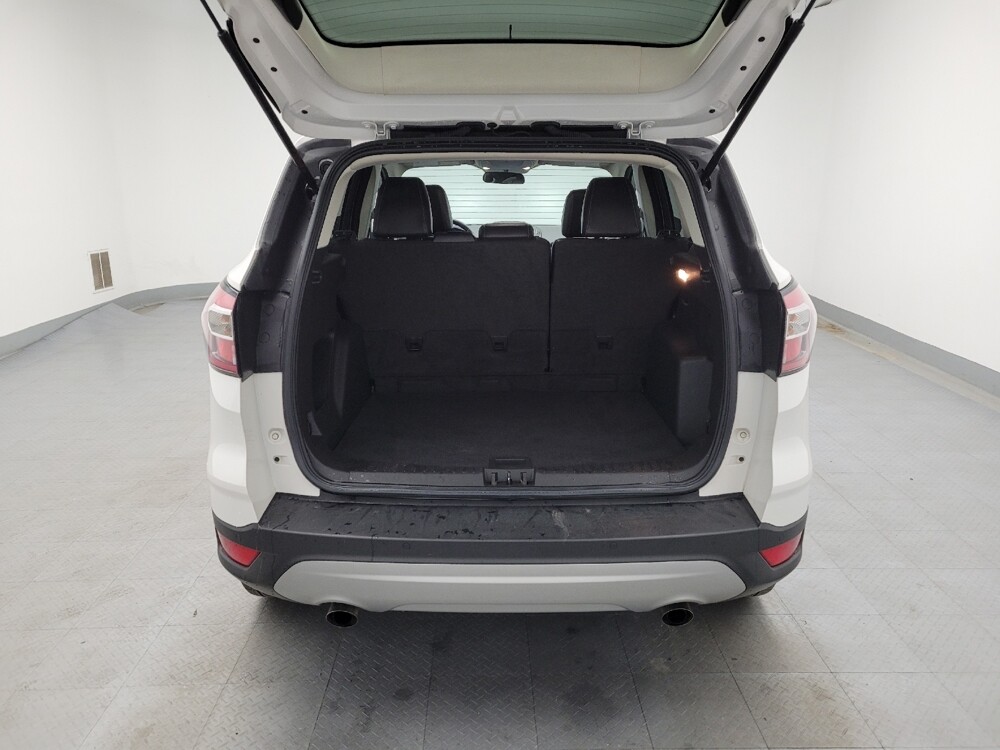 2017 Ford Escape in Louisville, KY 40258 - 18079991 29