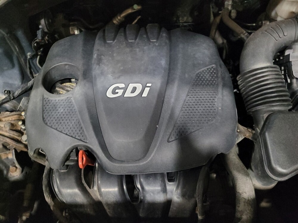 2015 Hyundai Santa Fe in Pittsburgh, PA 15237 - 18080010 30