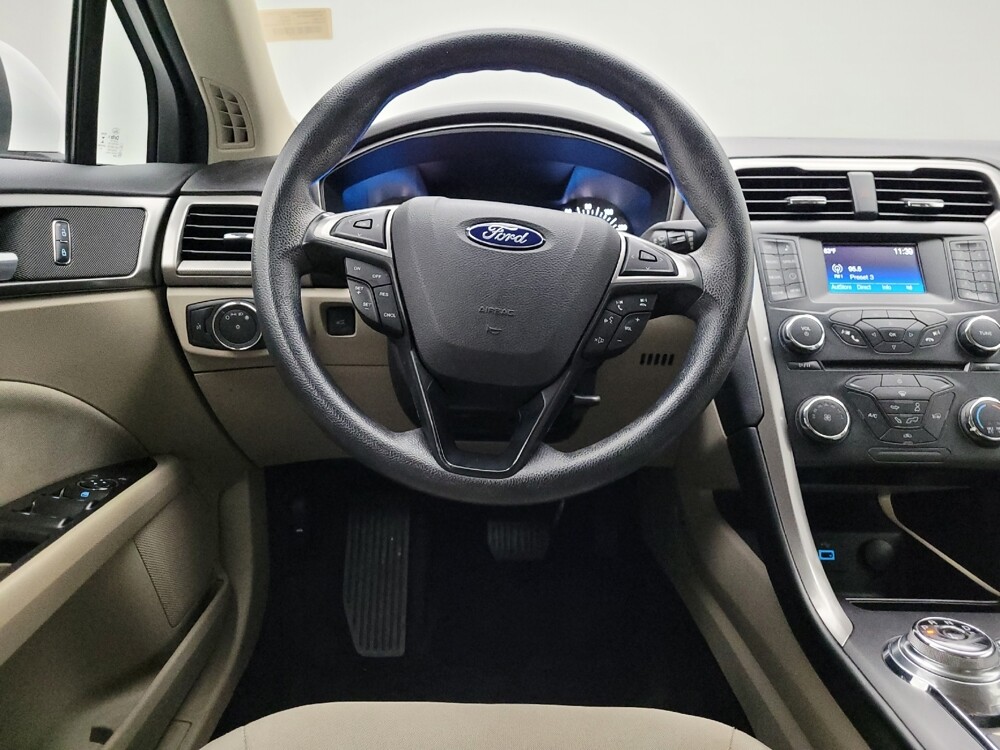 2017 Ford Fusion in Lombard, IL 60148 - 18080027 22