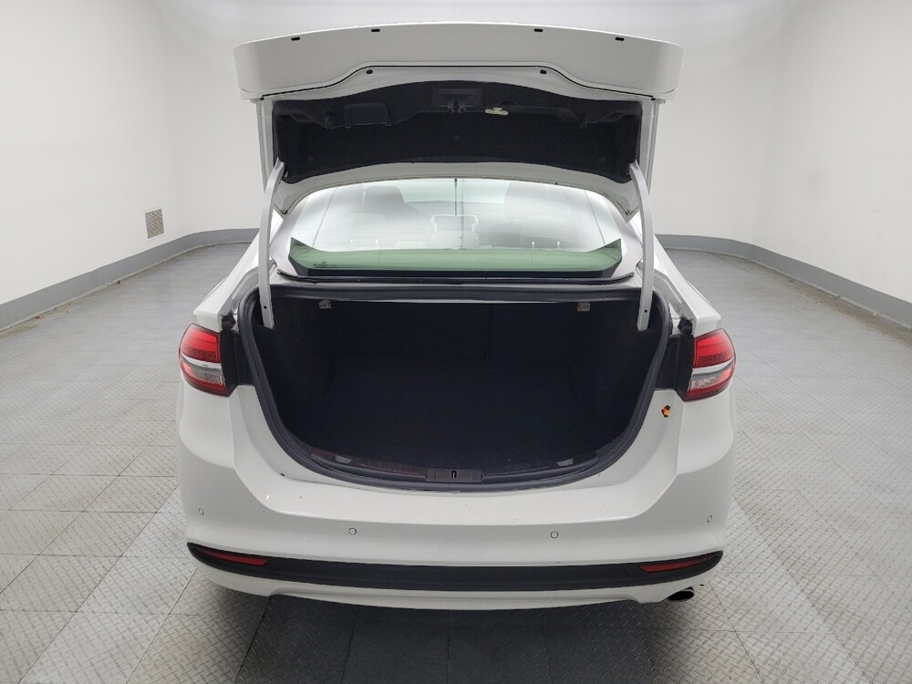 2017 Ford Fusion in Lombard, IL 60148 - 18080027 29