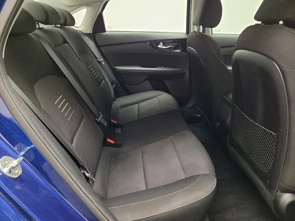 2019 Kia Forte in Montclair, CA 91763 - 18080031 19