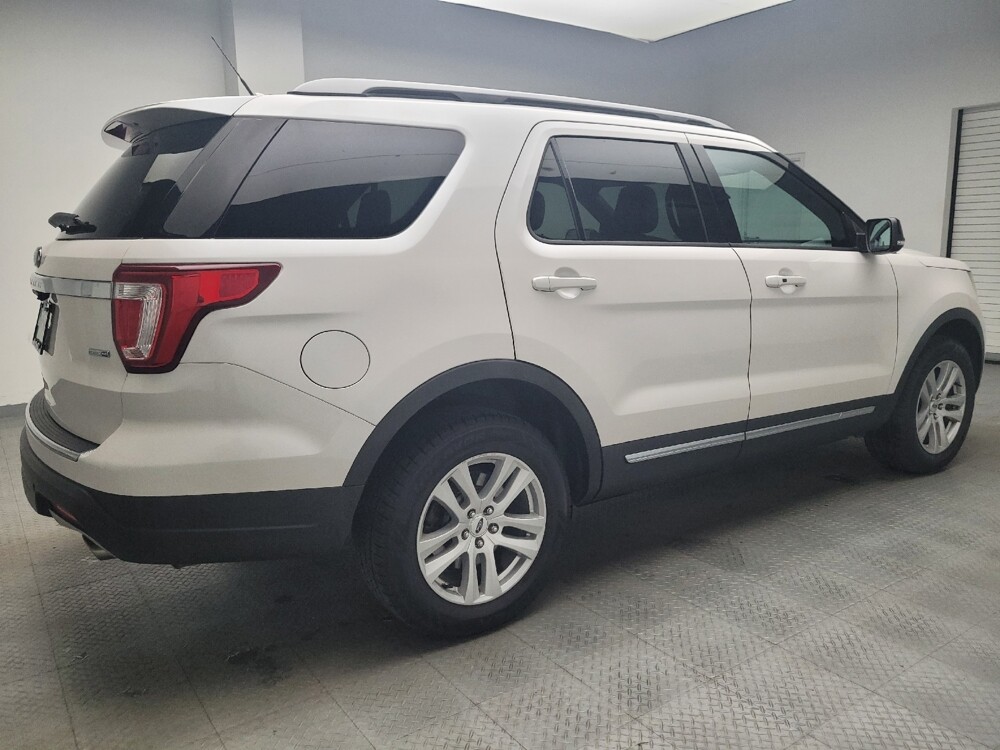 2018 Ford Explorer in Taylor, MI 48180 - 18080037 10