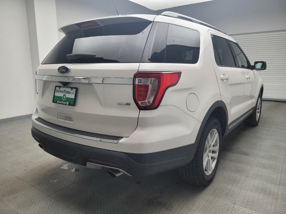 2018 Ford Explorer in Taylor, MI 48180 - 18080037 9