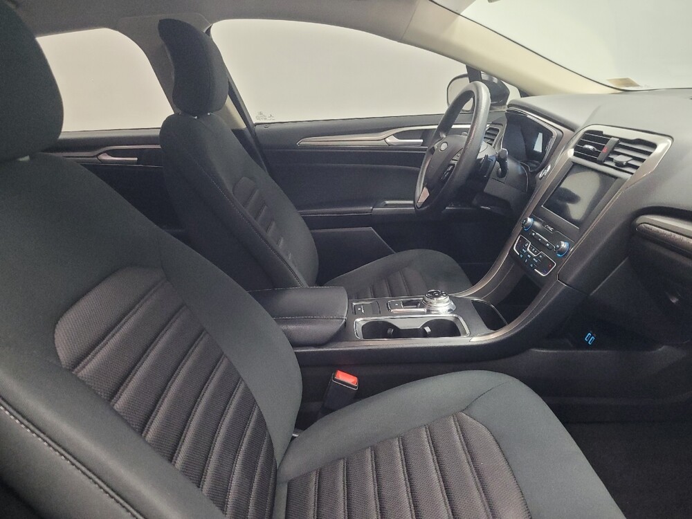 2019 Ford Fusion in Highland, IN 46322 - 18080039 21