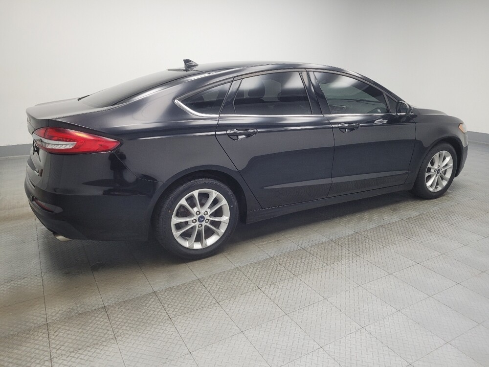 2019 Ford Fusion in Highland, IN 46322 - 18080039 10