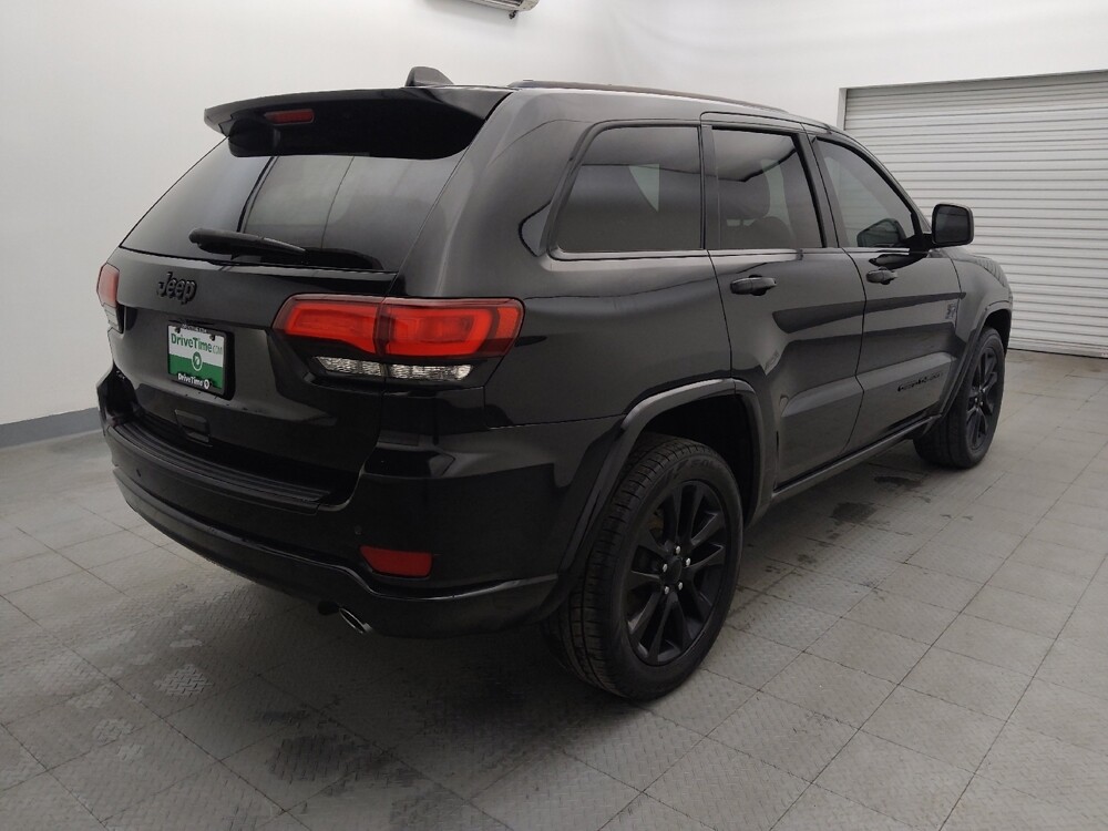 2018 Jeep Grand Cherokee in Houston, TX 77060 - 18080059 9