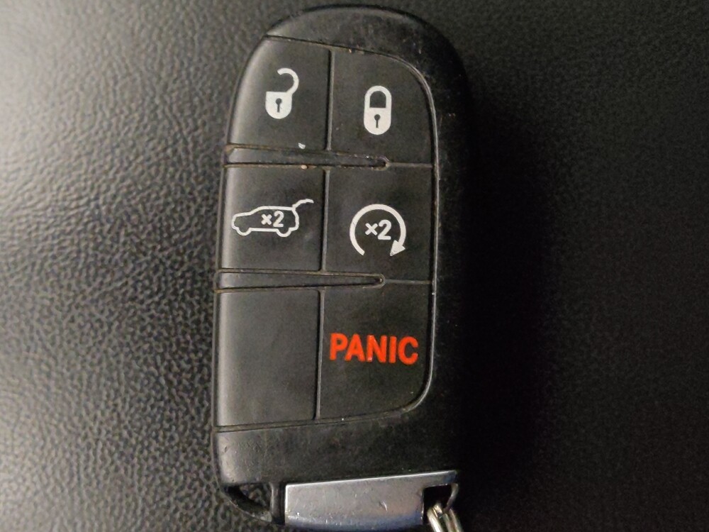 2018 Jeep Grand Cherokee in Houston, TX 77060 - 18080059 32