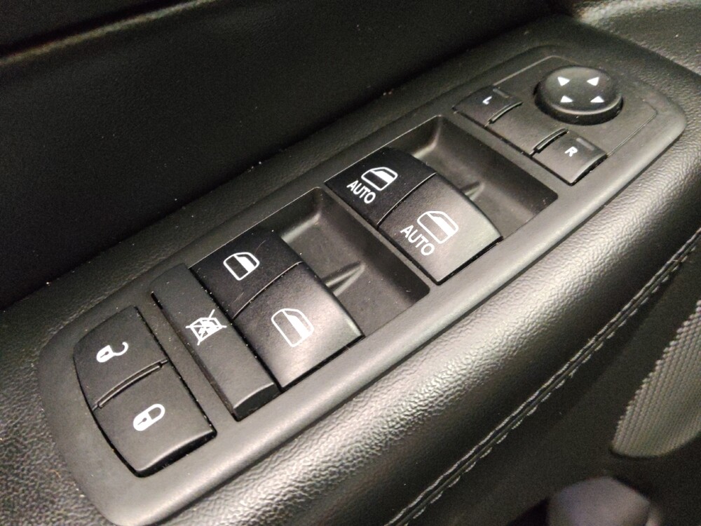 2018 Jeep Grand Cherokee in Houston, TX 77060 - 18080059 27