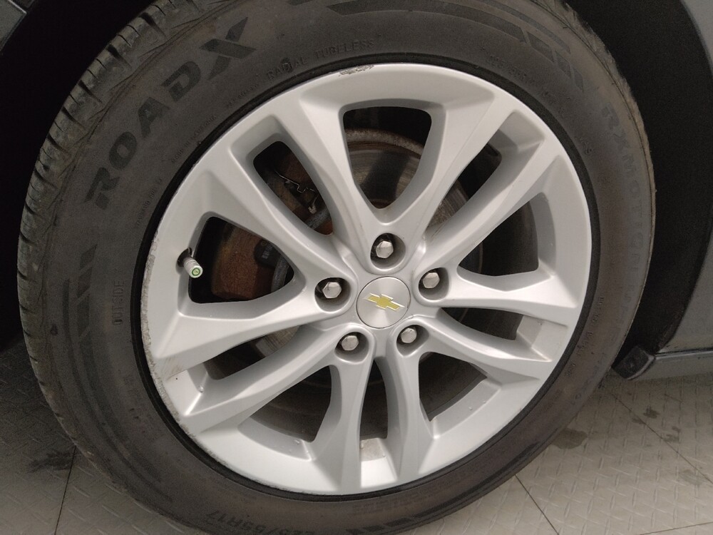 2018 Chevrolet Malibu in Tampa, FL 33619 - 18080062 31