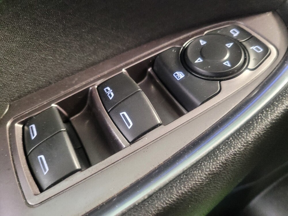 2018 Chevrolet Malibu in Tampa, FL 33619 - 18080062 27