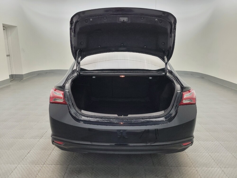 2021 Chevrolet Malibu in Mesa, AZ 85210 - 18080084 29