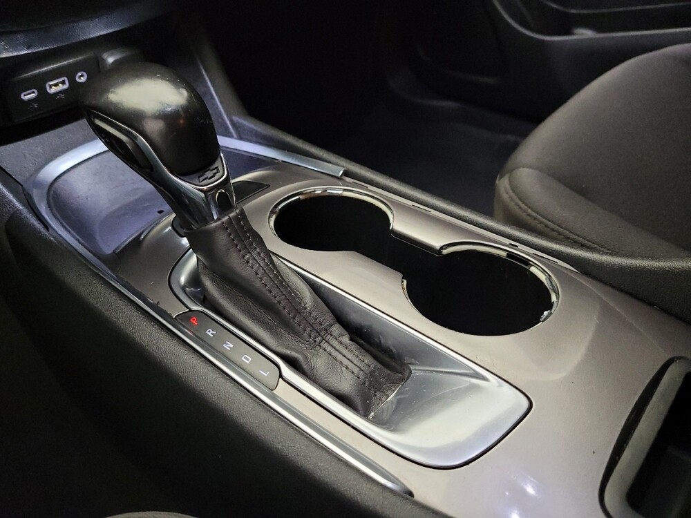 2021 Chevrolet Malibu in Mesa, AZ 85210 - 18080084 26