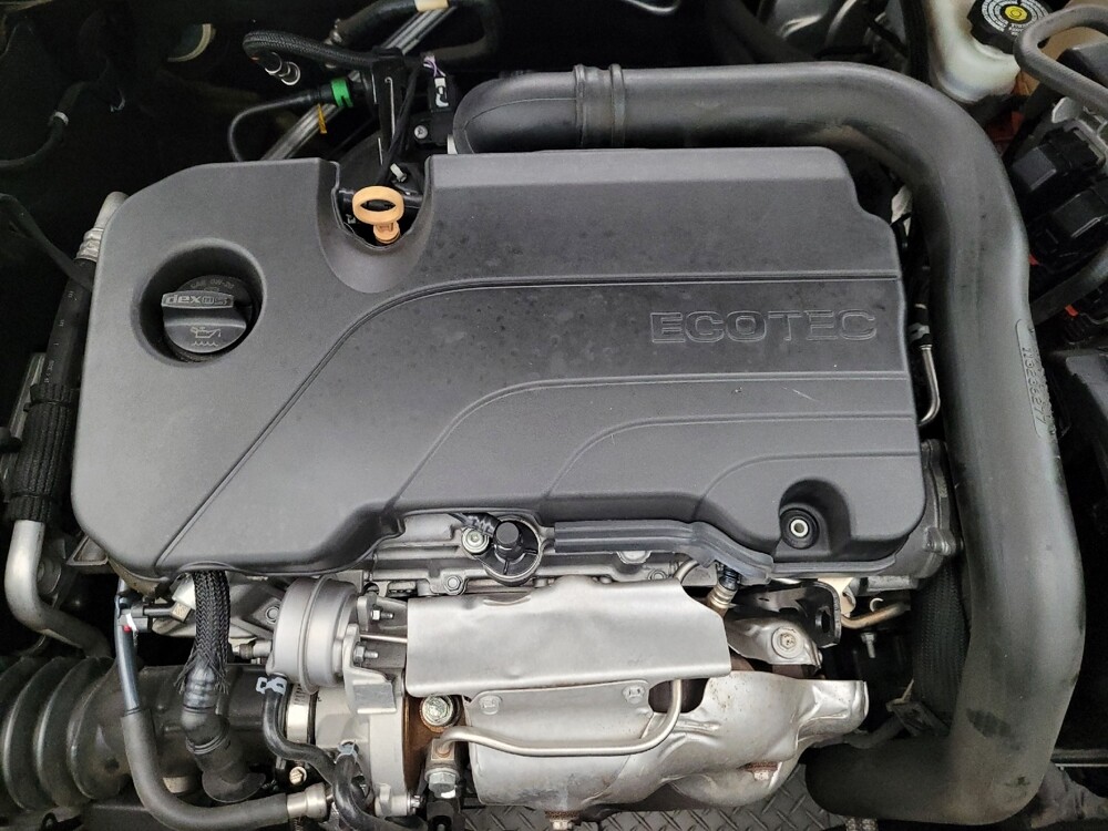 2021 Chevrolet Malibu in Mesa, AZ 85210 - 18080084 30