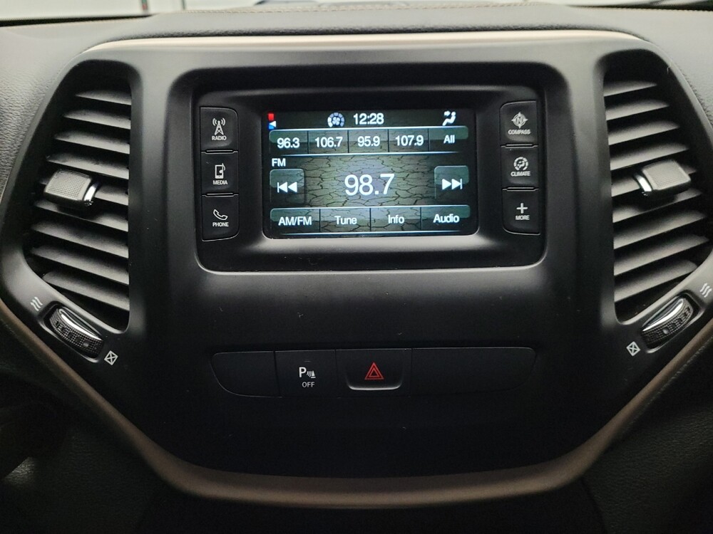 2018 Jeep Cherokee in Mesa, AZ 85210 - 18080087 25