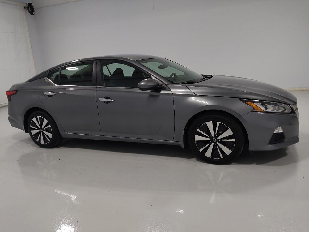 2022 Nissan Altima in Columbus, OH 43231 - 18080114 11