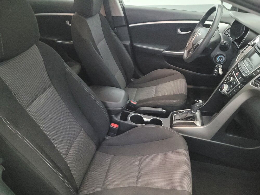 2016 Hyundai Elantra in Langhorne, PA 19047 - 18080122 21