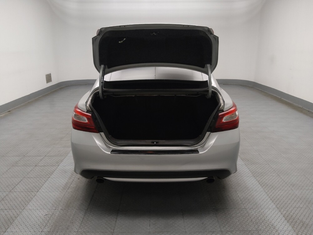 2017 Nissan Altima in Lombard, IL 60148 - 18080129 29