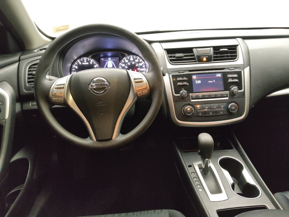 2017 Nissan Altima in Lombard, IL 60148 - 18080129 22