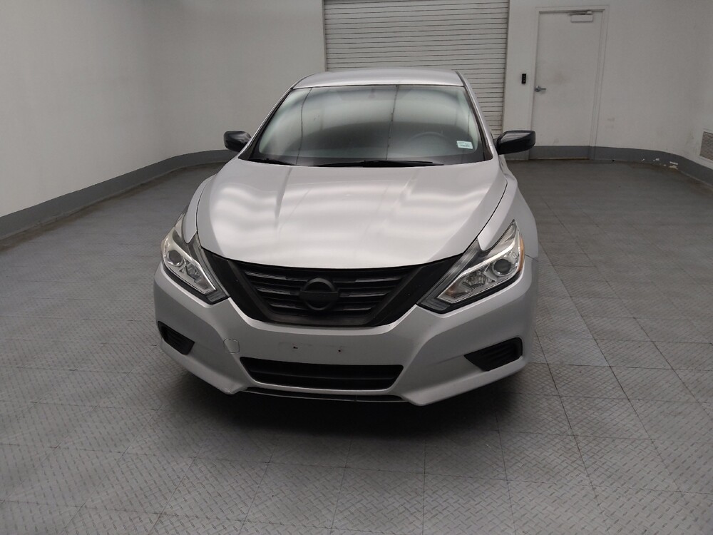 2017 Nissan Altima in Lombard, IL 60148 - 18080129 15