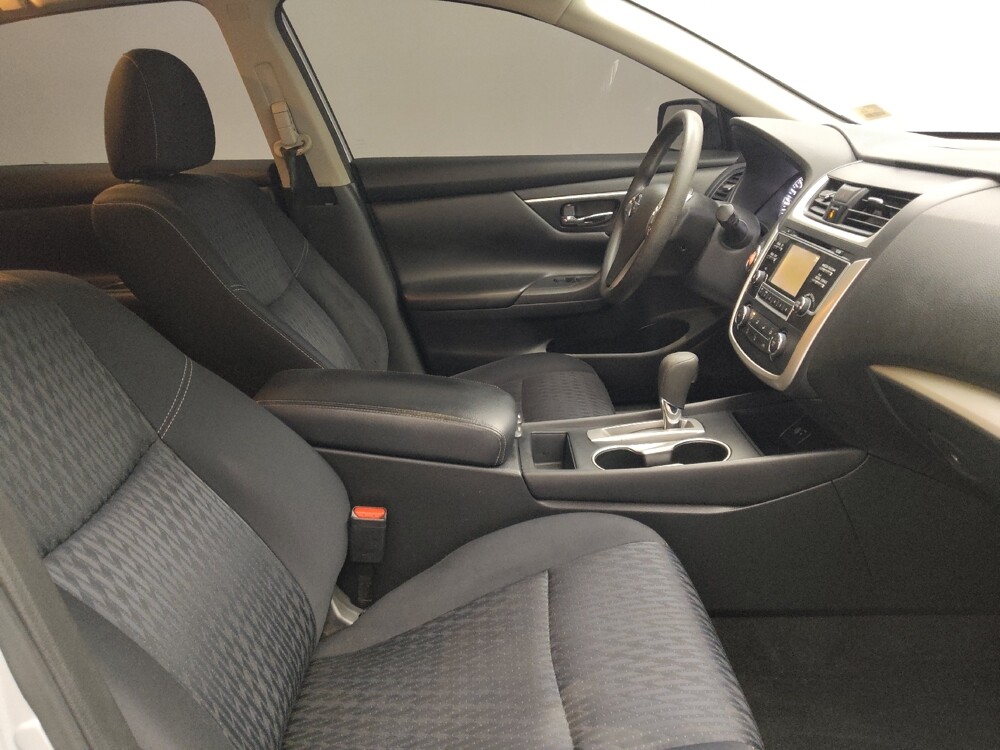 2017 Nissan Altima in Lombard, IL 60148 - 18080129 21