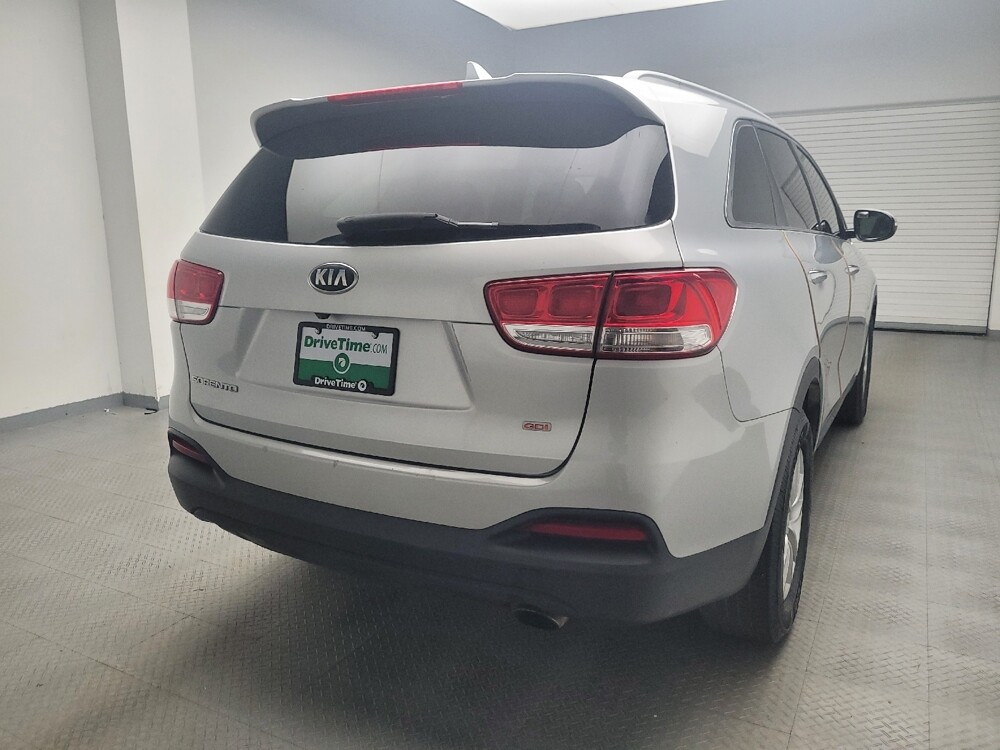 2016 Kia Sorento in Eastpointe, MI 48021 - 18080139 7