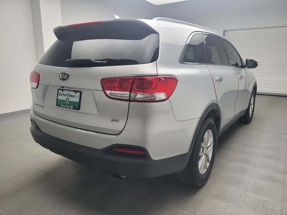 2016 Kia Sorento in Eastpointe, MI 48021 - 18080139 9