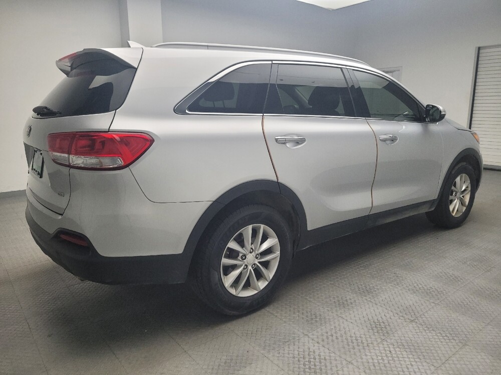 2016 Kia Sorento in Eastpointe, MI 48021 - 18080139 10