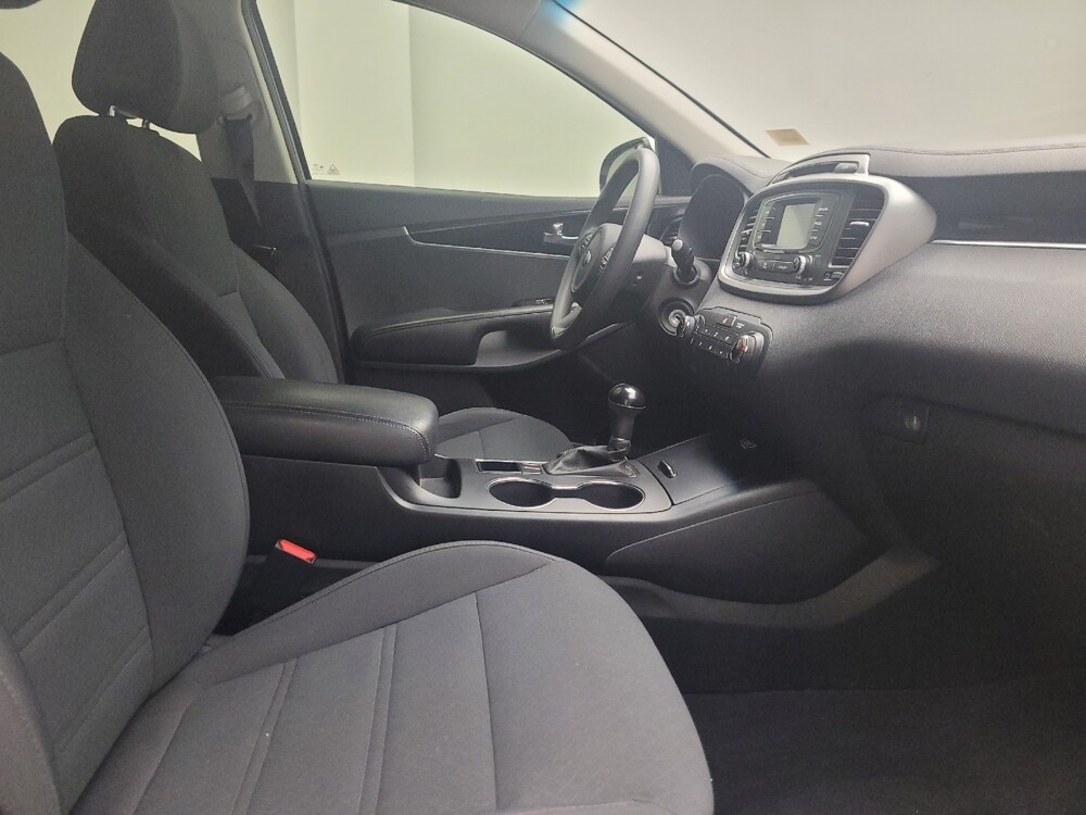 2016 Kia Sorento in Eastpointe, MI 48021 - 18080139 21