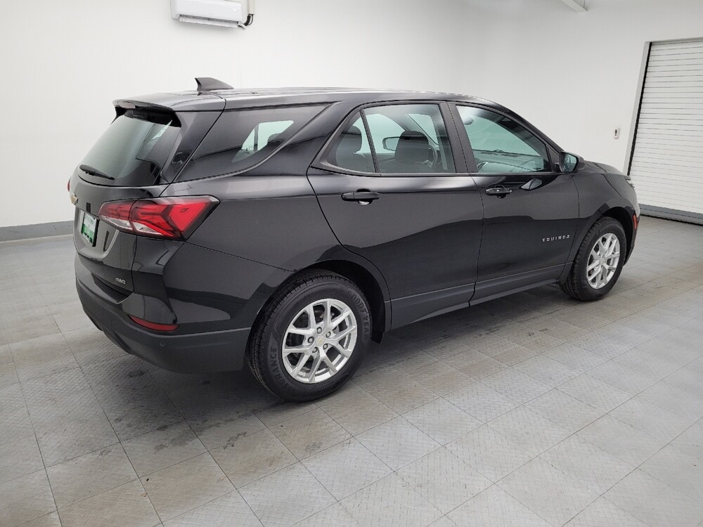 2022 Chevrolet Equinox in Maple Heights, OH 44137 - 18080144 10