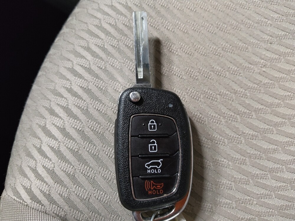 2017 Hyundai Santa Fe in Fort Worth, TX 76116 - 18080152 32