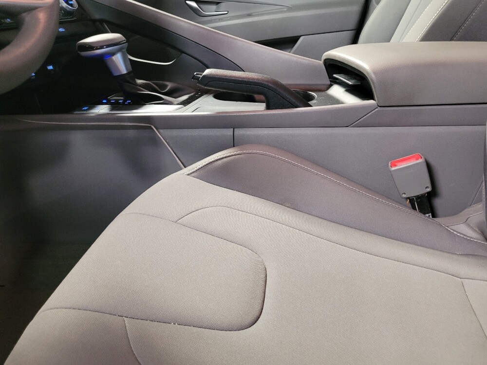 2022 Hyundai Elantra in Tallahassee, FL 32304 - 18080165 26