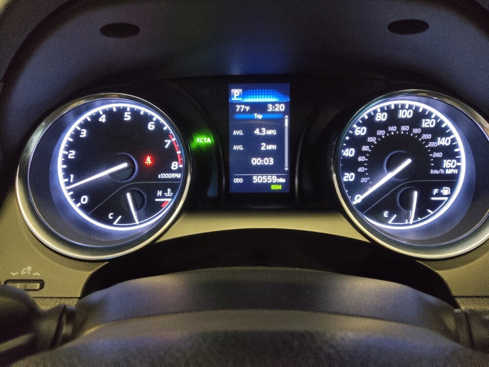 2019 Toyota Camry in Tampa, FL 33619 - 18080168 23