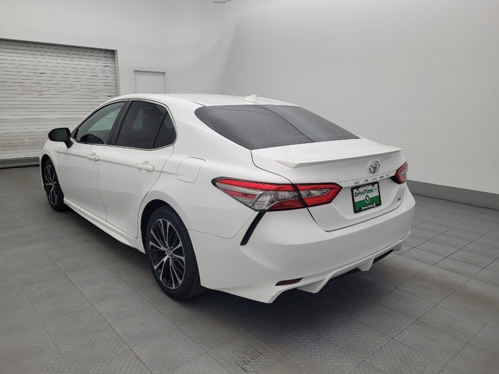 2019 Toyota Camry in Tampa, FL 33619 - 18080168 5