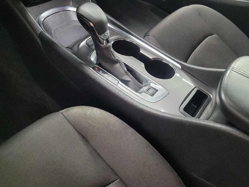 2022 Chevrolet Malibu in Union City, GA 30291 - 18080225 26