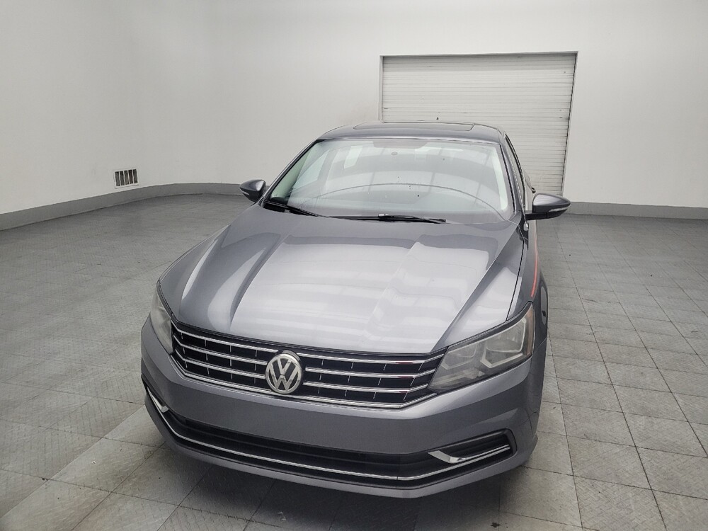 2017 Volkswagen Passat in Marietta, GA 30062 - 18080227 15