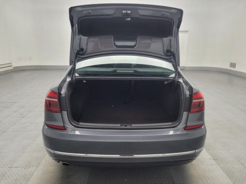 2017 Volkswagen Passat in Marietta, GA 30062 - 18080227 29