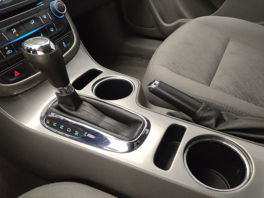 2015 Chevrolet Malibu in Lakewood, CO 80215 - 18080279 26