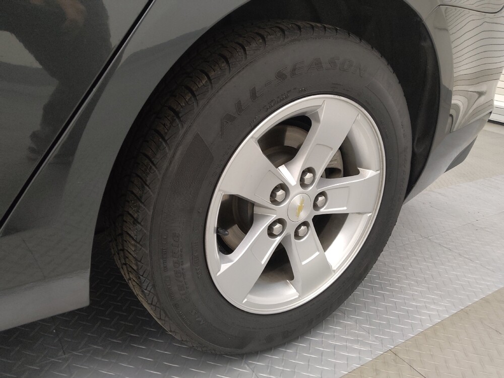 2015 Chevrolet Malibu in Lakewood, CO 80215 - 18080279 31