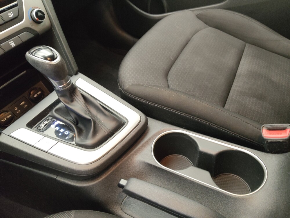 2018 Hyundai Elantra in Lakewood, CO 80215 - 18080280 26