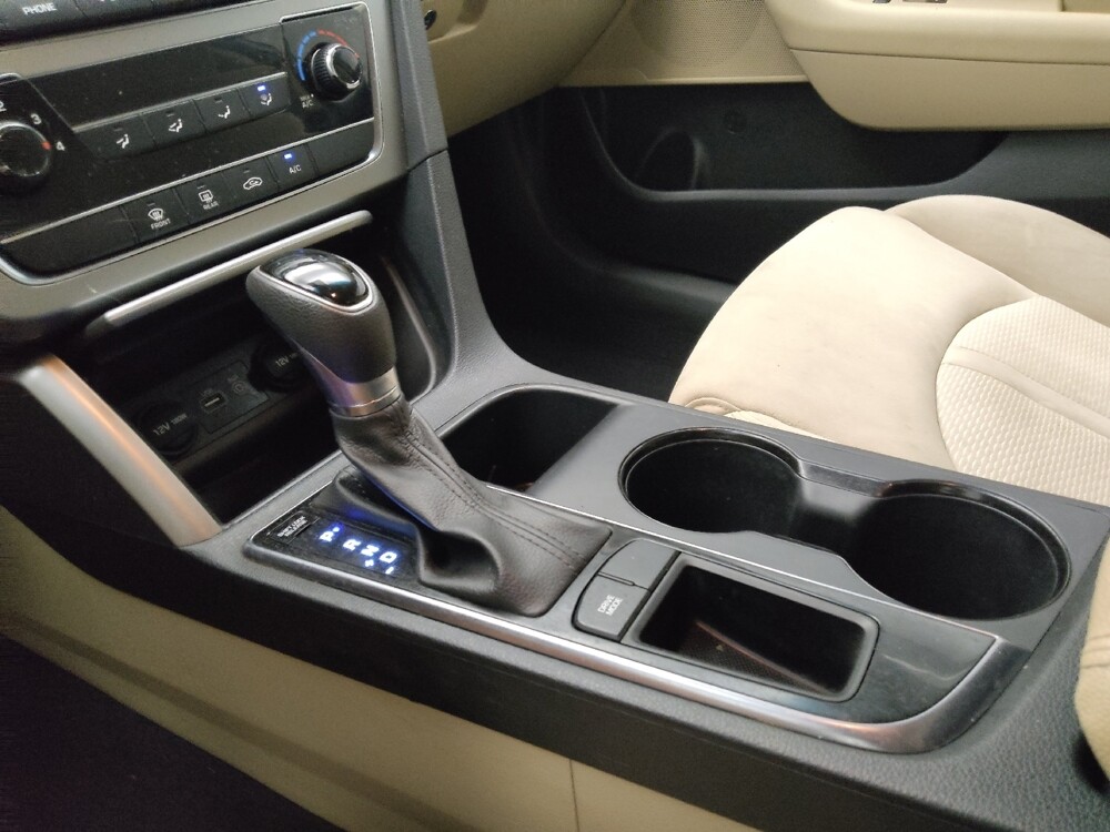 2017 Hyundai Sonata in Midlothian, IL 60445 - 18080294 26