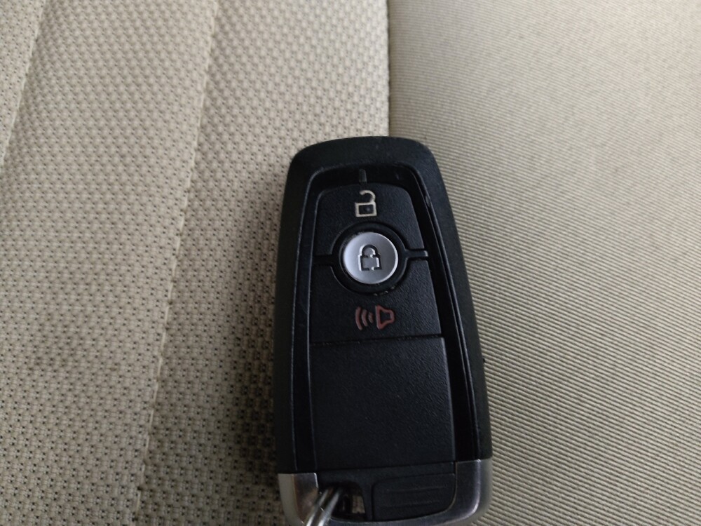 2021 Ford Edge in Midlothian, IL 60445 - 18080296 32