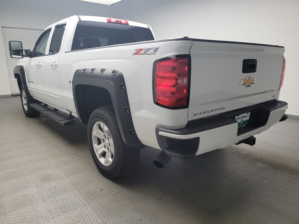 2017 Chevrolet Silverado 1500 in Eastpointe, MI 48021 - 18080297 5