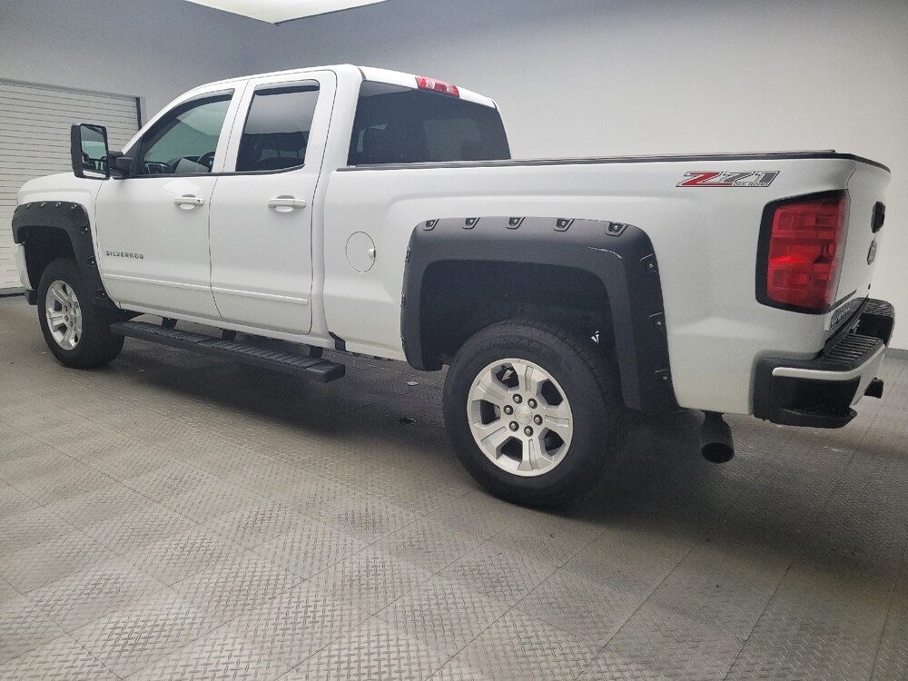 2017 Chevrolet Silverado 1500 in Eastpointe, MI 48021 - 18080297 3